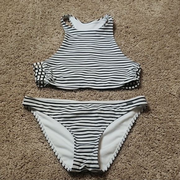 Hollister | Striped Bikini Racer Back size Small - Picture 2 of 5